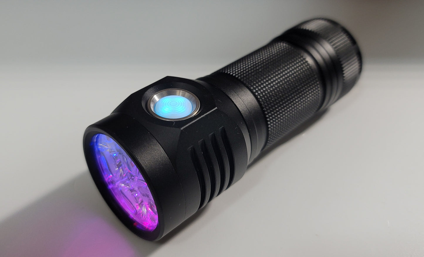 Emisar D4SV2 26650 High Power LED Flashlight *CUSTOM BUILT-TO-ORDER* BLACK