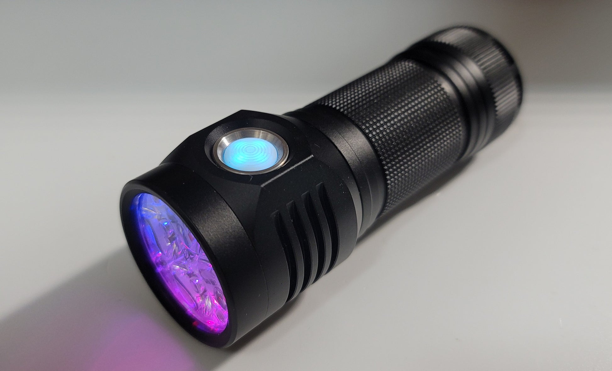 Emisar D4SV2 26650 High Power LED Flashlight *CUSTOM BUILT-TO-ORDER* BLACK