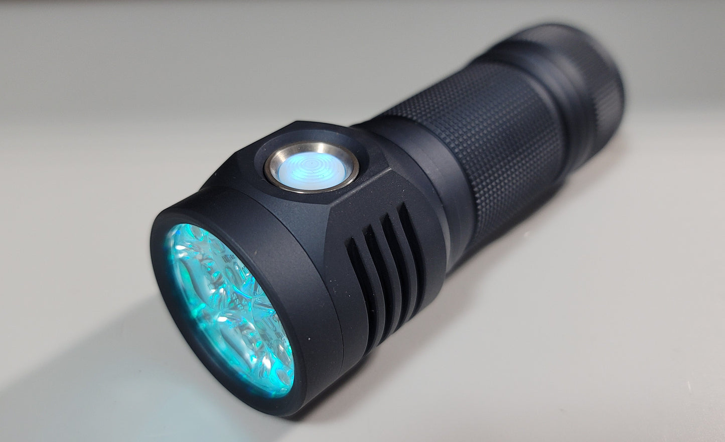 Emisar D4SV2 26650 High Power LED Flashlight *CUSTOM BUILT-TO-ORDER* GRAY