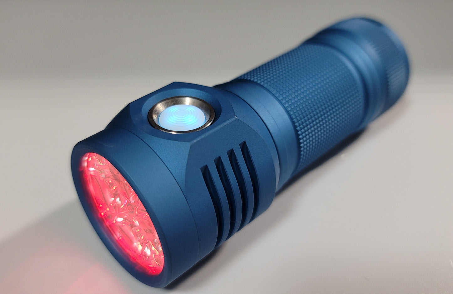 Emisar D4SV2 26650 High Power LED Flashlight *CUSTOM BUILT-TO-ORDER* CYAN