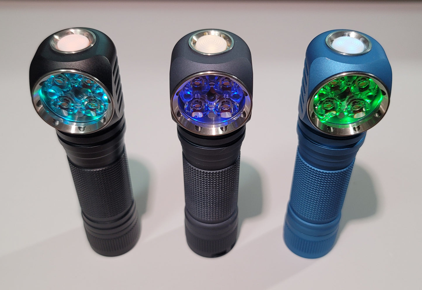 Emisar DW4 18650 Right Angle LED Flashlight *CUSTOM BUILT-TO-ORDER*