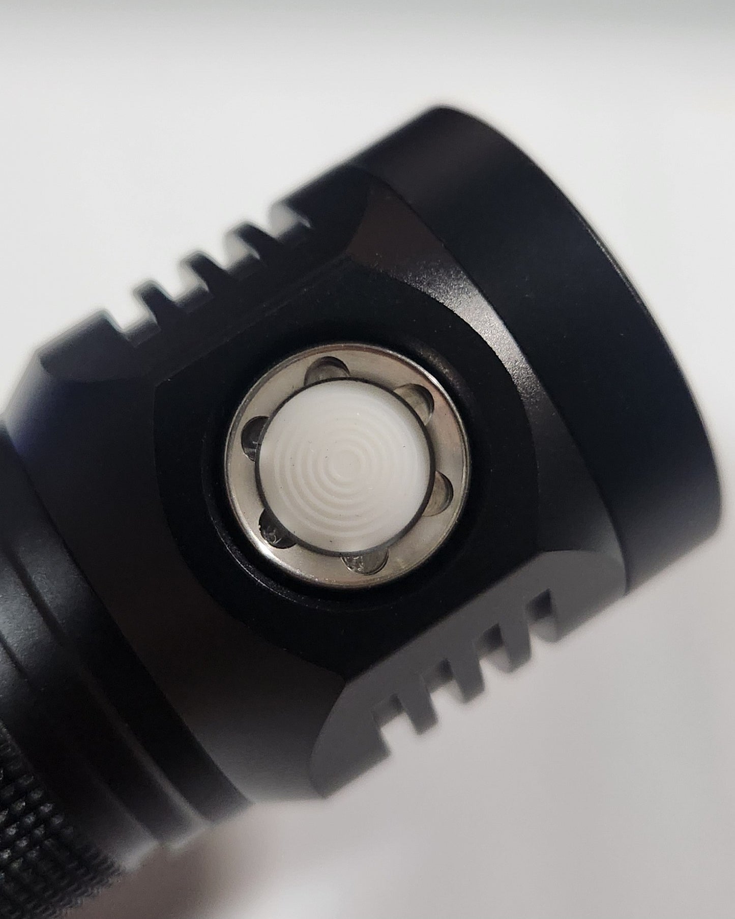 Emisar D4SV2 26650 High Power LED Flashlight *CUSTOM BUILT-TO-ORDER*