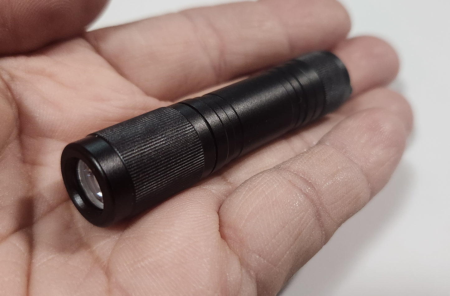 Emisar KC1 Keychain High Power Mini LED Flashlight BLACK