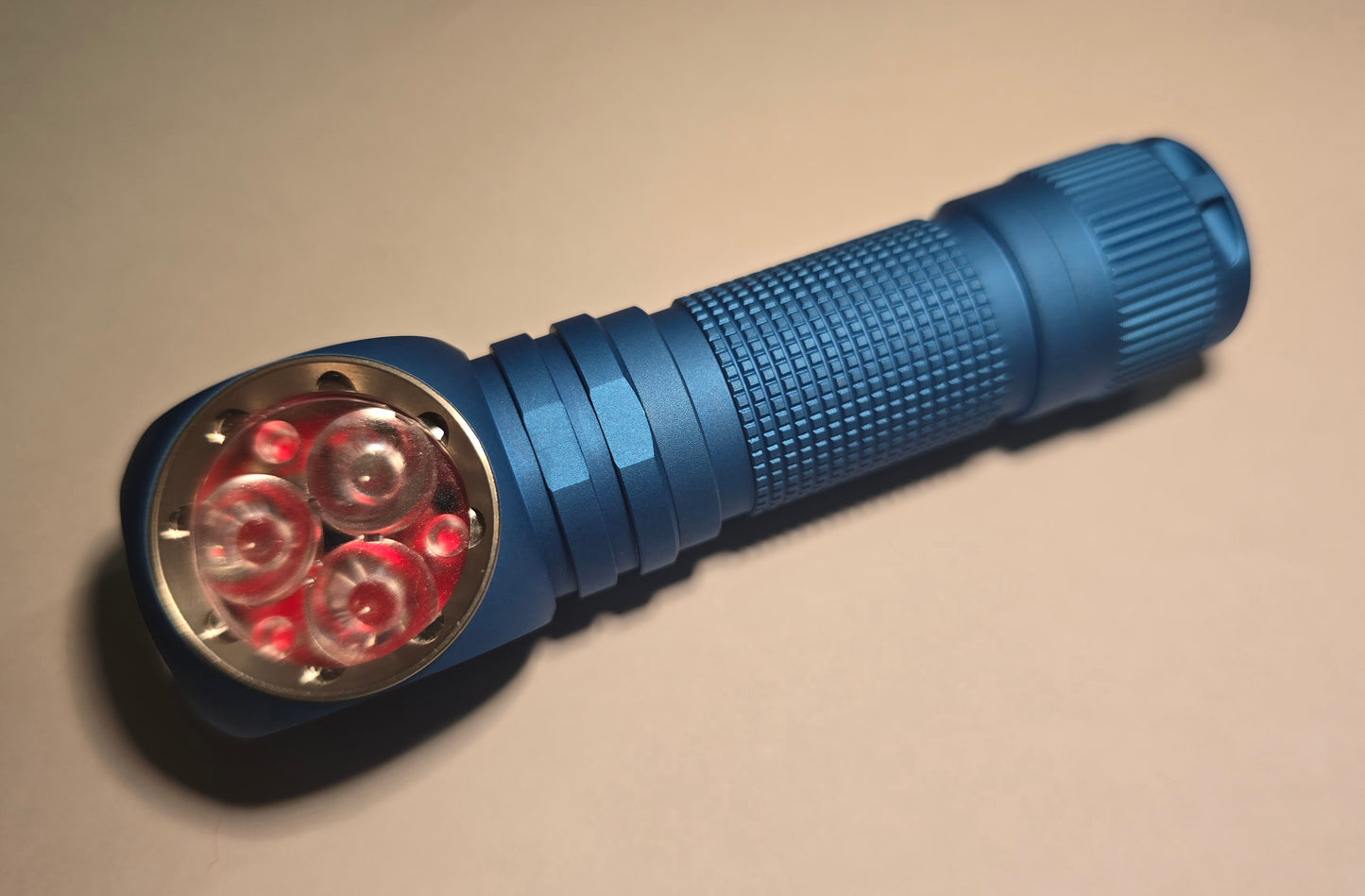 Emisar DW3AA AA/14500 Premium Compact LED Flashlight *CUSTOM BUILT-TO-ORDER* CYAN