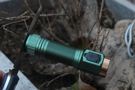 Emisar D4Kc 21700 Led Flashlight with Built-in USB-C Charging