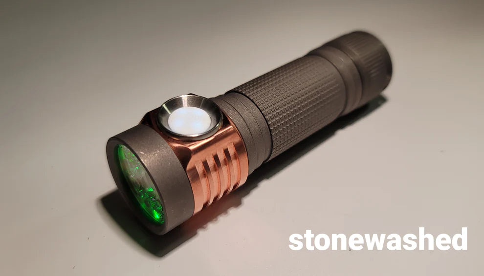 Emisar D4v2 Titanium + Copper SST-20 SST20 4000K 95 CRI High Power LED Flashlight STONEWASHED TITANIUM
