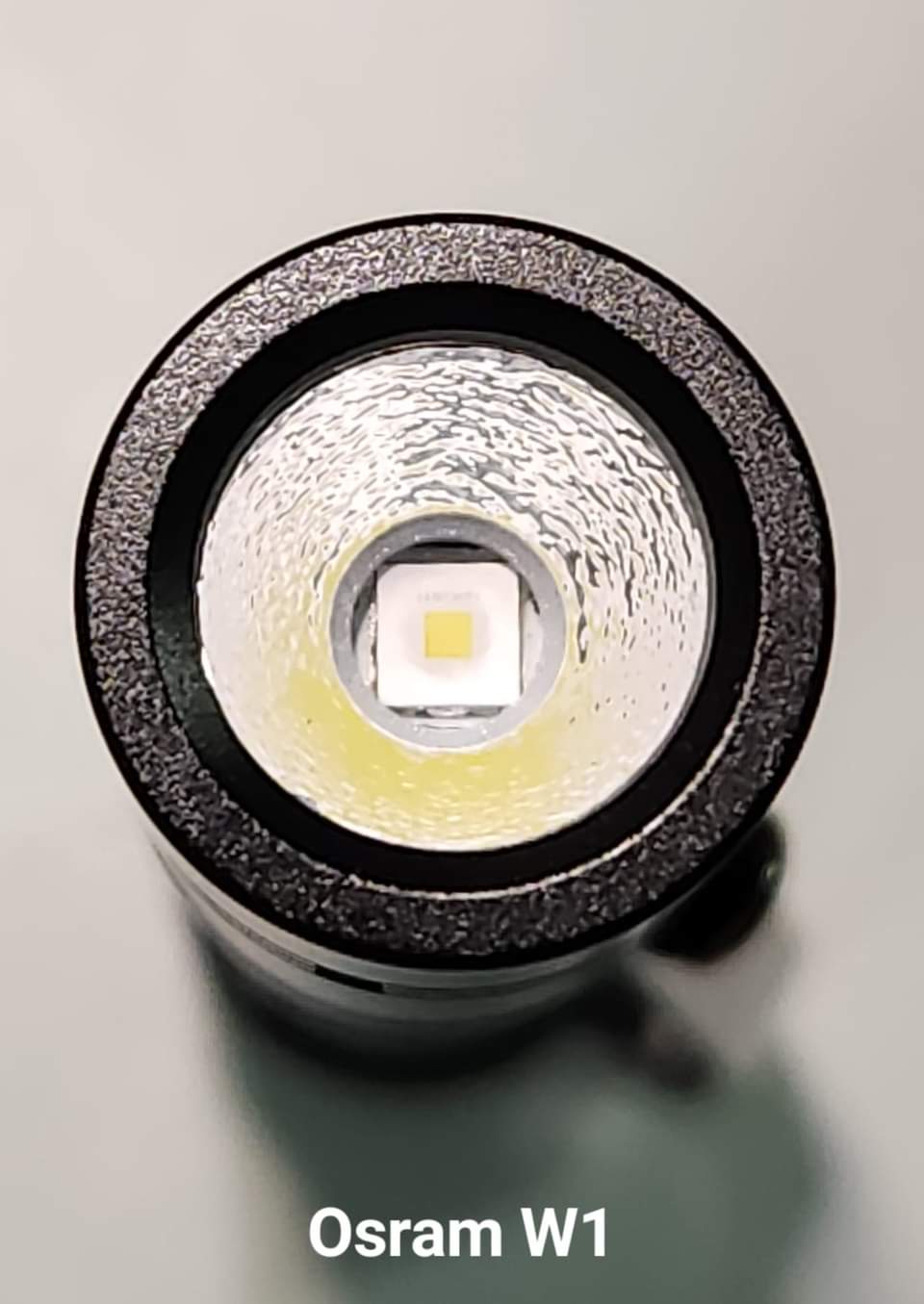 ReyLight Pineapple Mini Titanium Nichia AAA/10440 LED Flashlight