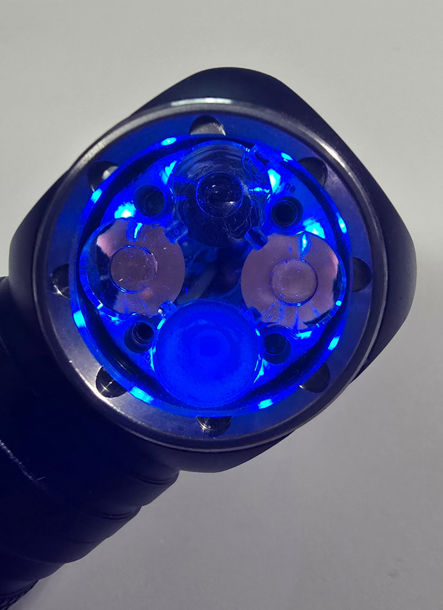 Emisar DW4K 3-CH 3CH Triple Channel 1*21700 Right Angle Flashlight *CUSTOM BUILT-TO-ORDER*