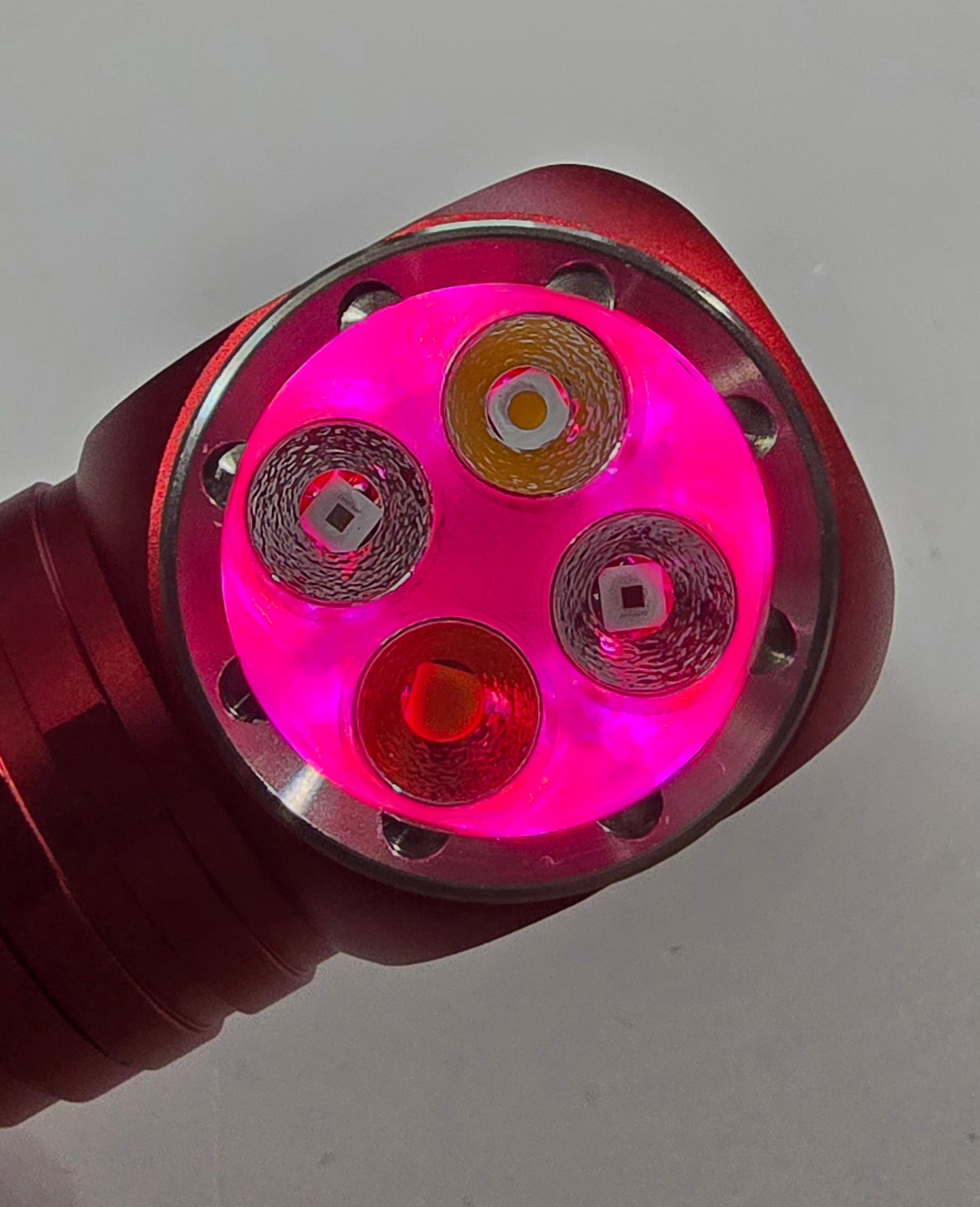 Emisar DW4K 21700 Right Angle LED Flashlight *CUSTOM BUILT-TO-ORDER*