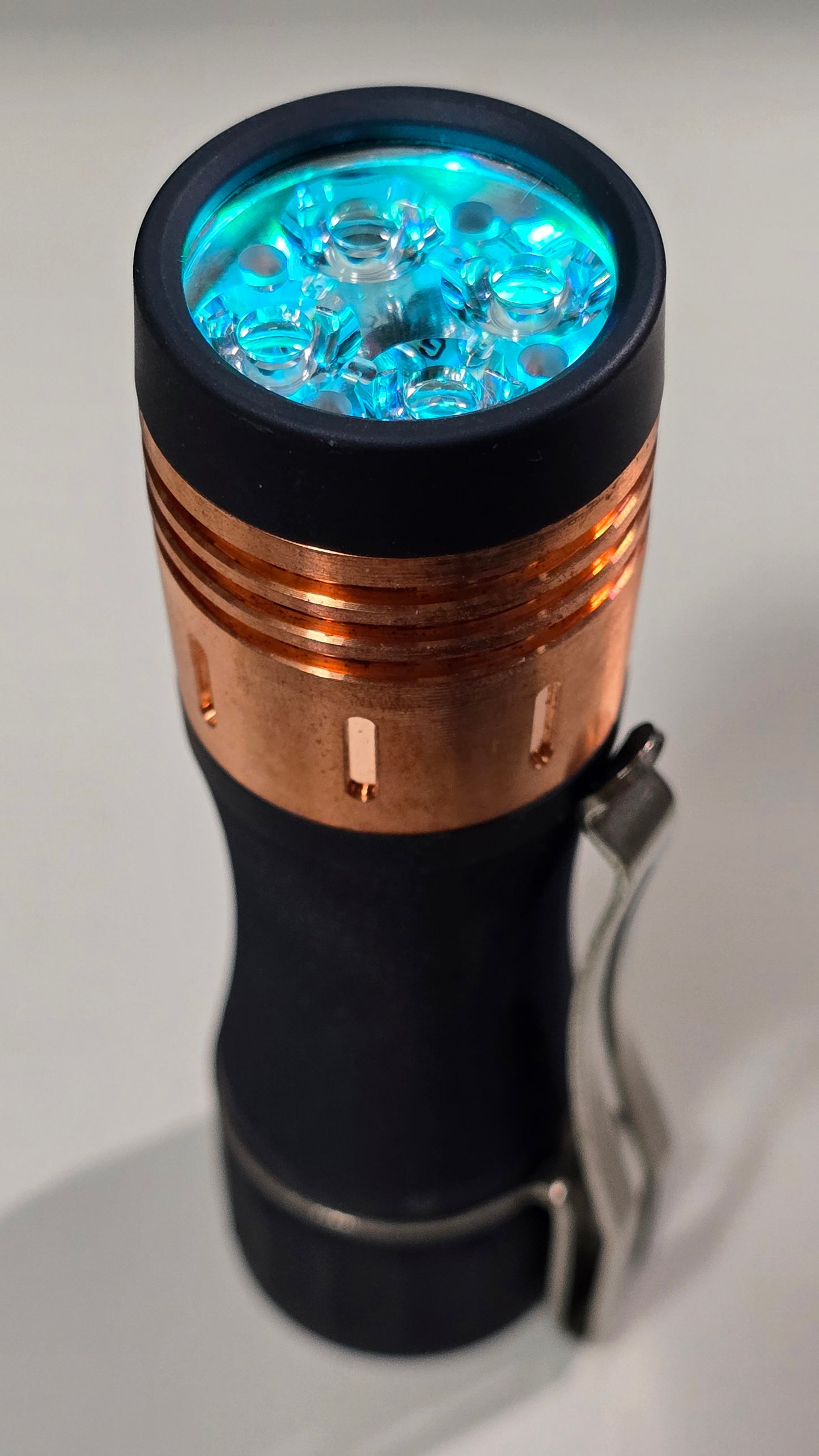 Noctigon KR4 18650 High Power LED Flashlight "CUSTOM BUILT-TO-ORDER"