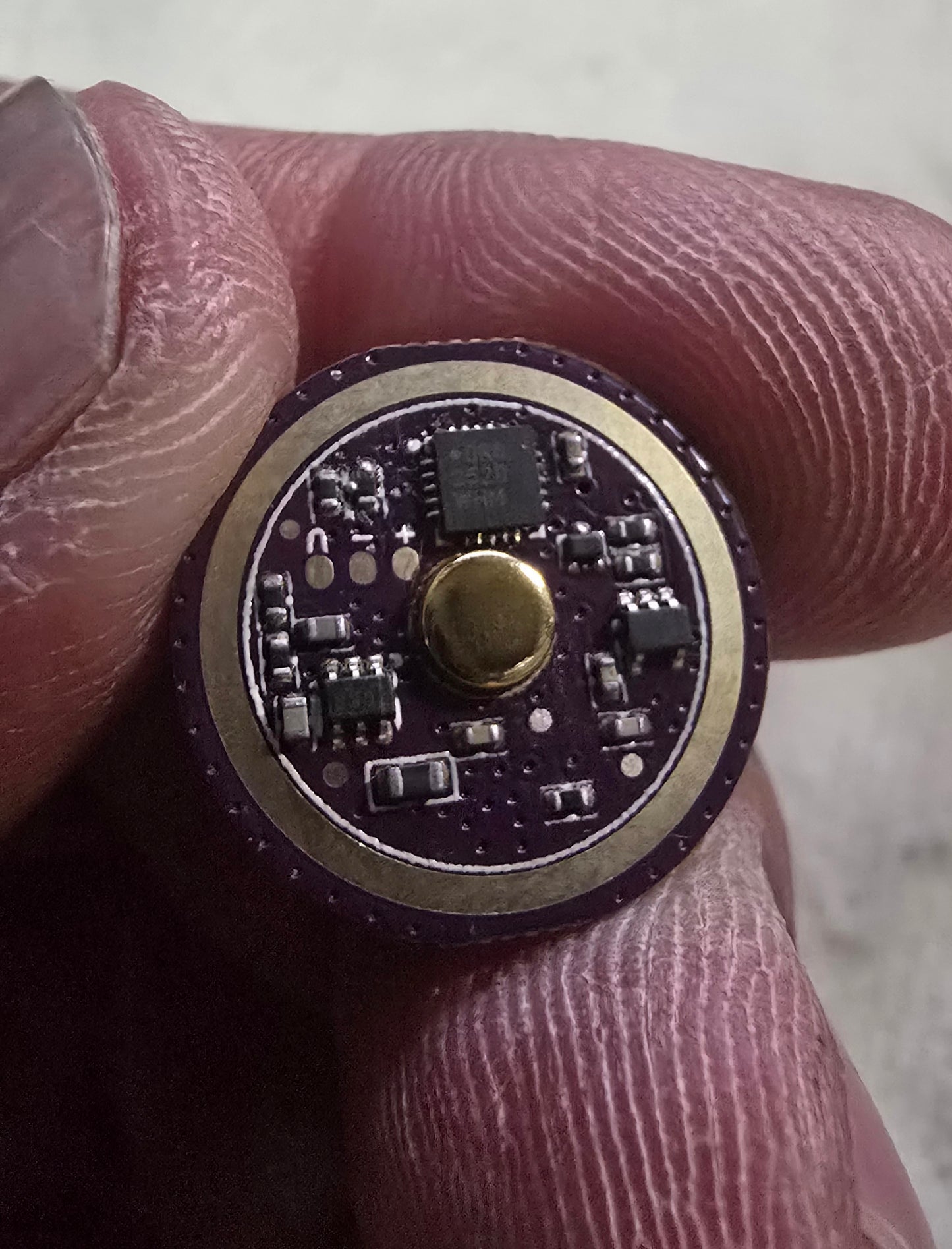 Noctigon KR1AA v1 14500/AA Custom LED Flashlight