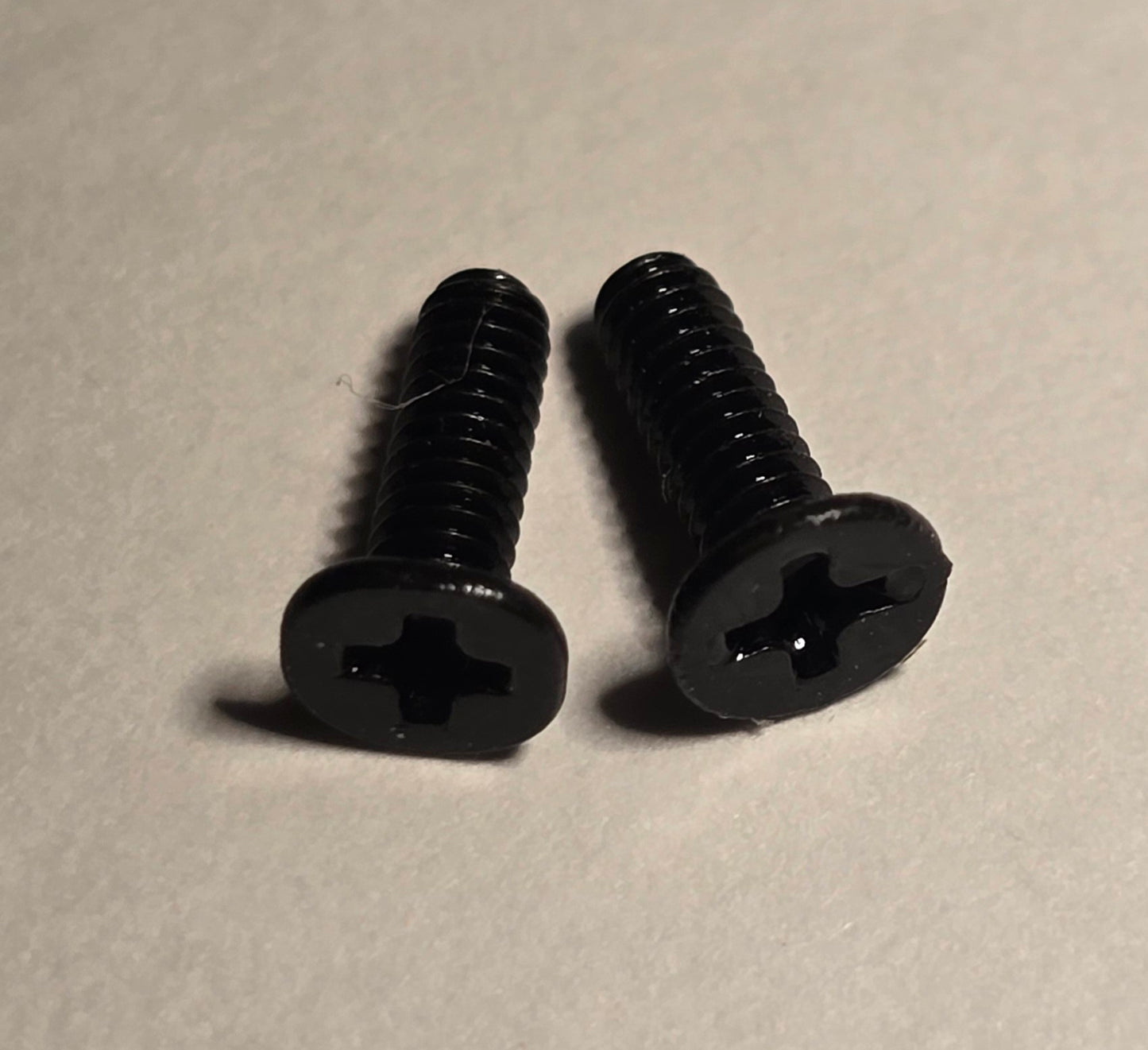 QUAD OPTICS CUSTOM W/REFLECTORS 2PC M2 X 6MM FLAT HEAD SCREWS (NEEDED TO CLEAR REFLECTORS)