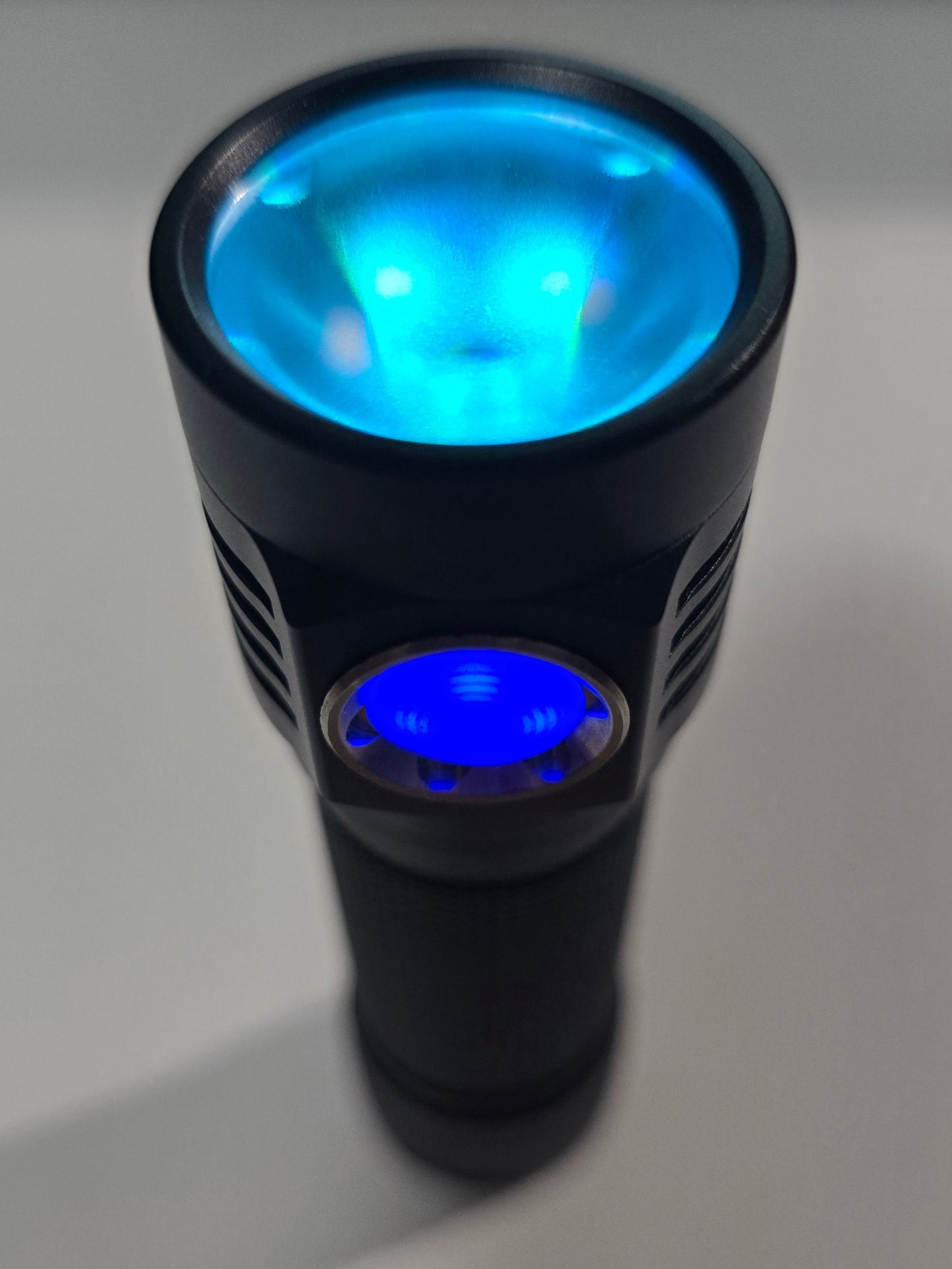 Emisar DA1k 21700 LED Flashlight W/Lume X1 Driver *CUSTOM BUILT-TO-ORDER*