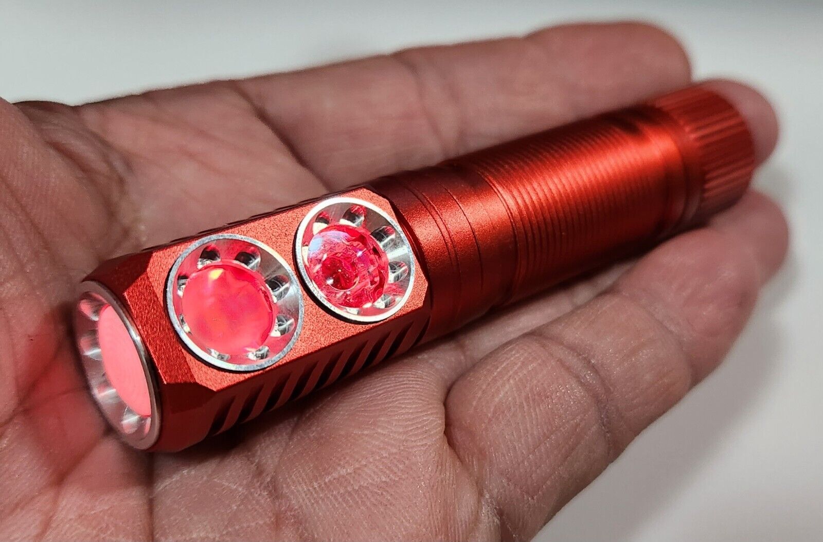 Emisar D2 14500 Tint Ramping Channel Switching LED Flashlight RED LIGHTED SW