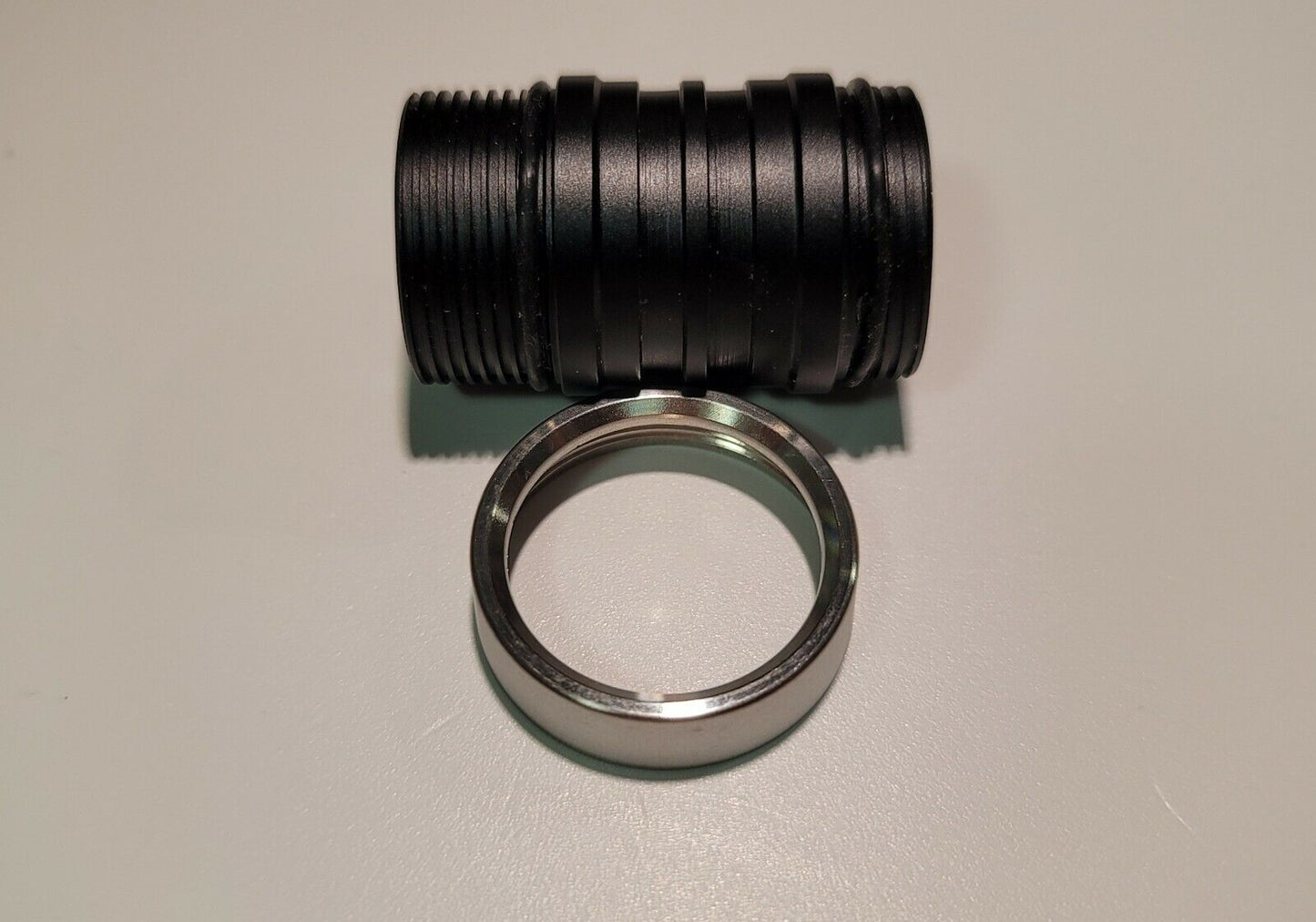 EMISAR D4V2 18350 SHORT TUBE + STAINLESS BEZEL COMBO BLACK