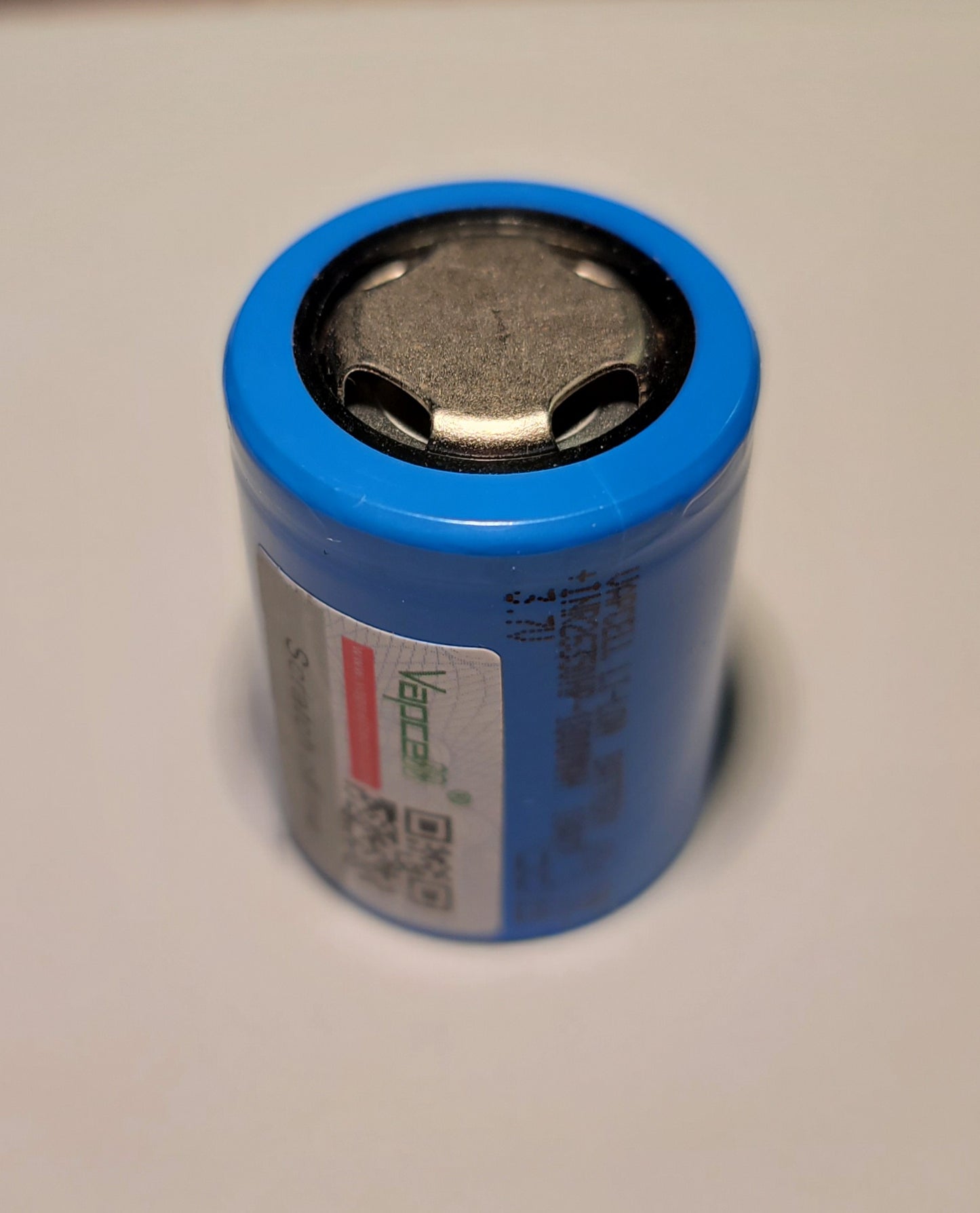 Vapcell INR26350 1800mAh 3.7v 18A *** MUST SHIP WITH FLASHLIGHT + FEDEX ***