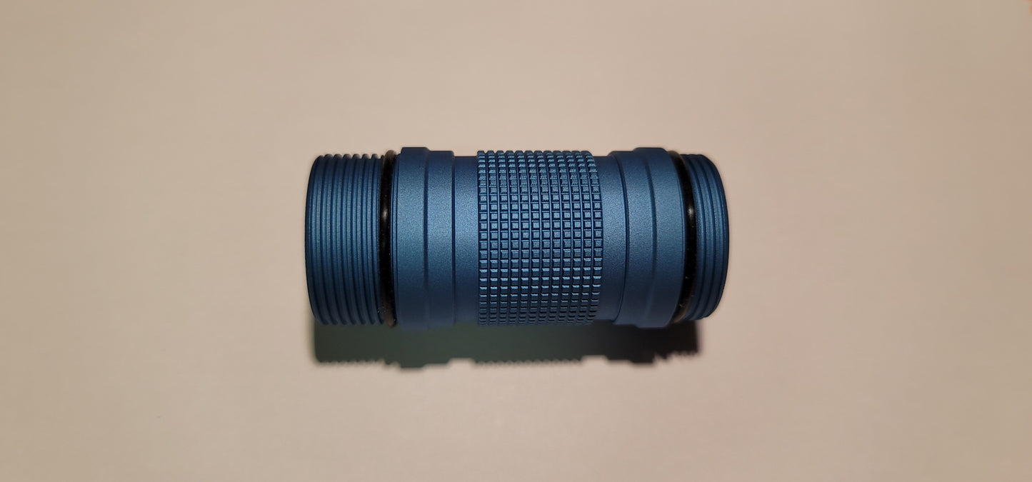 Emisar D4v2 DW4 D1 18500 Short Body/Tube CYAN