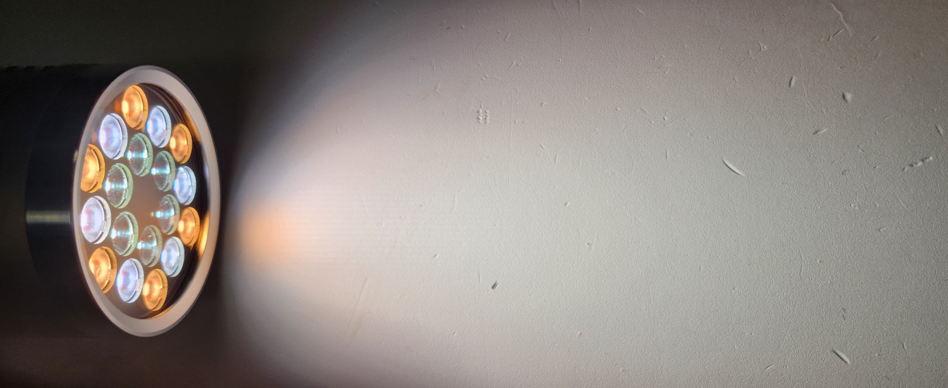 Emisar D18 Custom Emitter MIX Nichia 519A/Osram W2 Anduril 2 UI