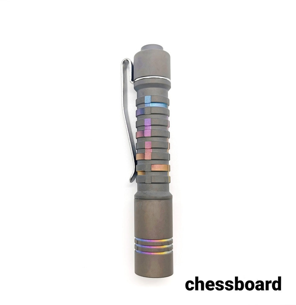 Reylight Pineapple Mini Titanium Anodized CHESSBOARD