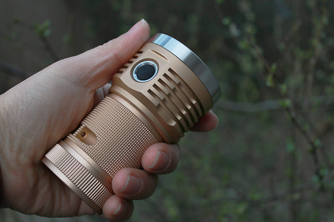 EMISAR D18 CUSTOM OSRAM W1/W2 MIX
