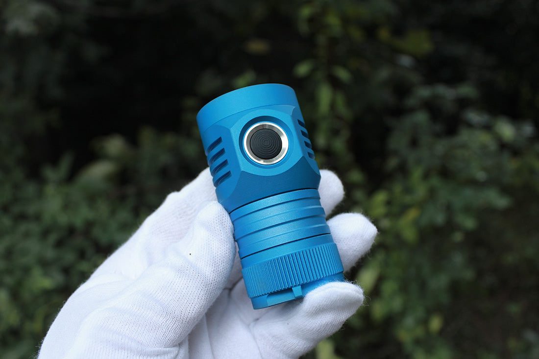 Emisar D4SV2 26350 Short Tube CYAN