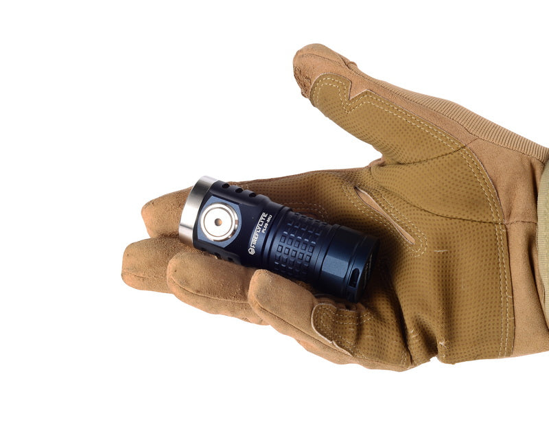 Fireflies PL09mu 9 x Nichia E21a Mule LED Flashlight
