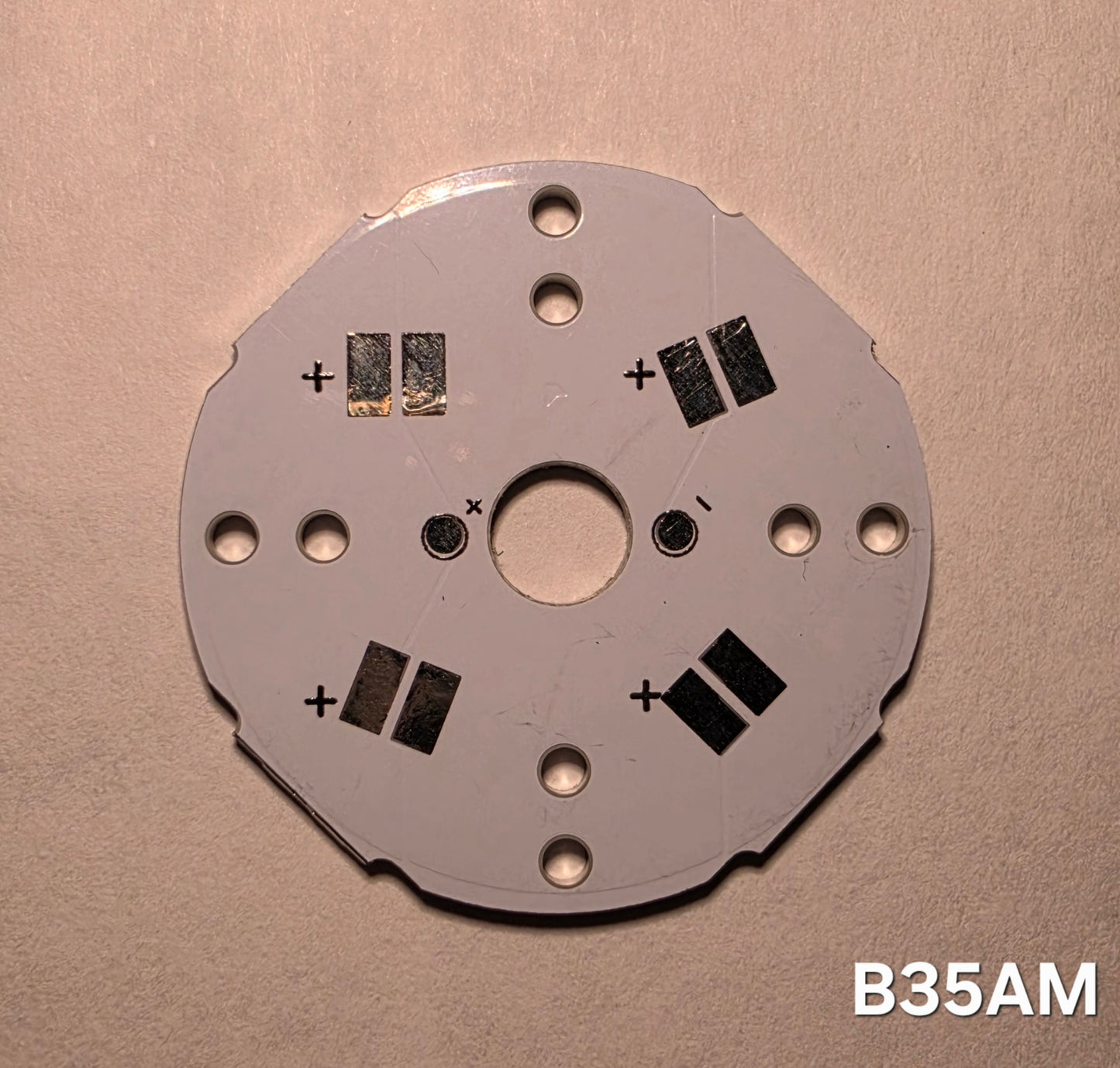 Emisar Noctigon XP Raw MCPCB/AUX Custom D4SV2 2S2P B35AM ALUMINUM MCPCB (33 X 1.5MM)