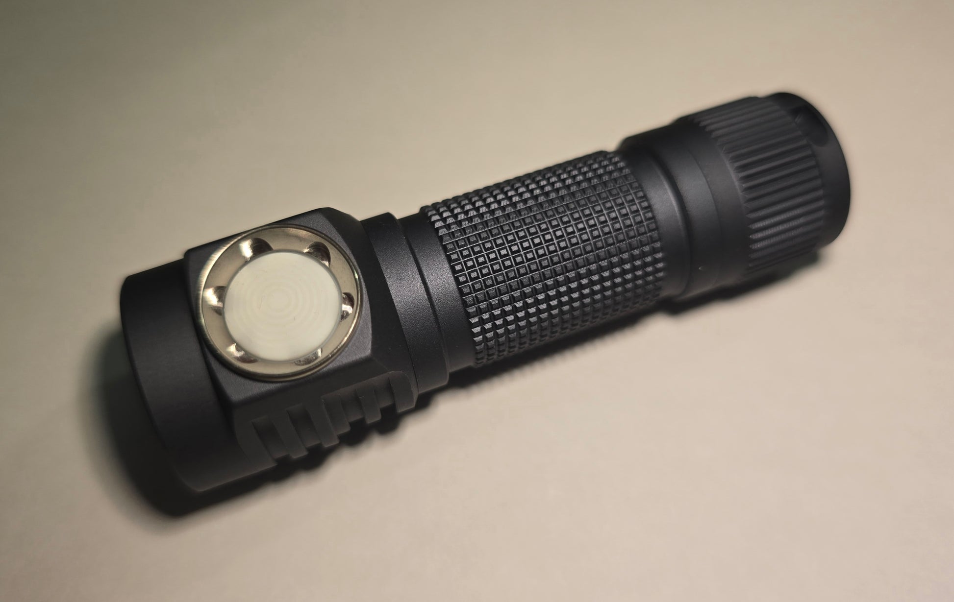 Emisar D3AA AA/14500 Premium Compact LED Flashlight *CUSTOM BUILT-TO-ORDER* GRAY
