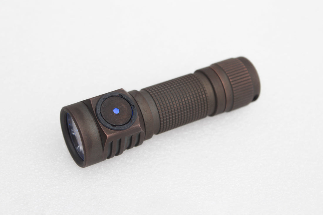 Emisar D4v2 Titanium/Copper/Brass 3CH Tripe Channel 18650 Led