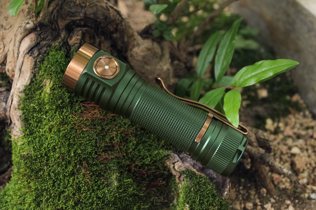 Emisar DA1k 21700 LED Flashlight W/Lume X1 Driver