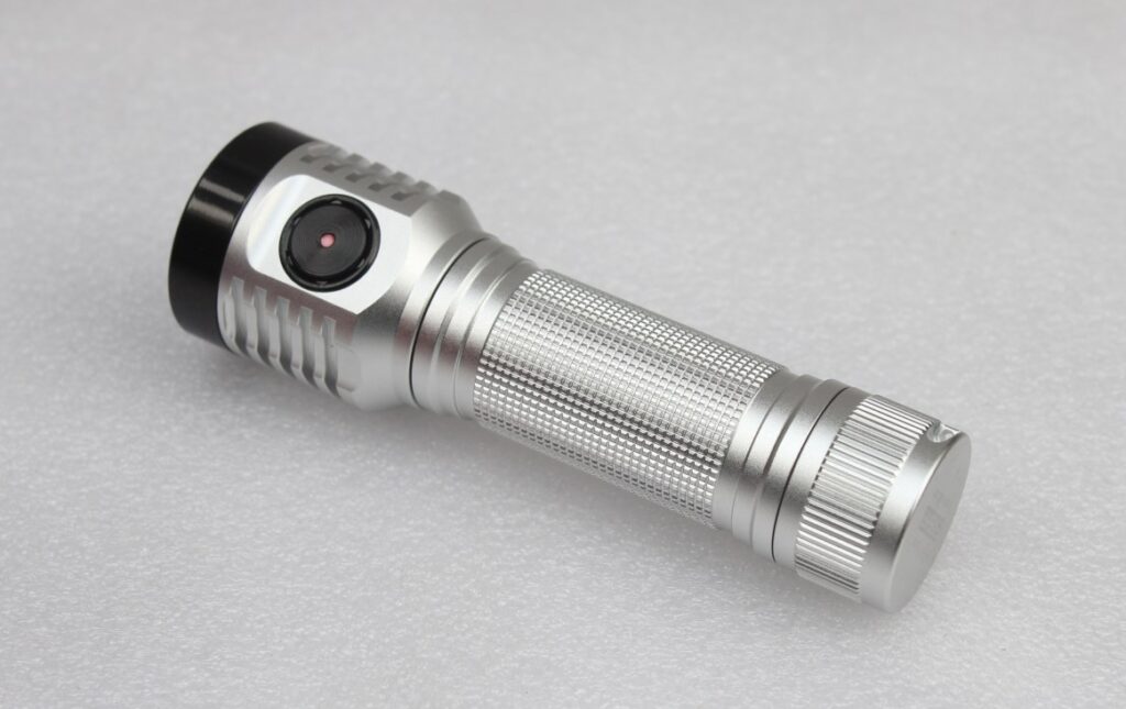 Emisar D1K 21700 Mini Pocket Thrower LED Flashlight SILVER