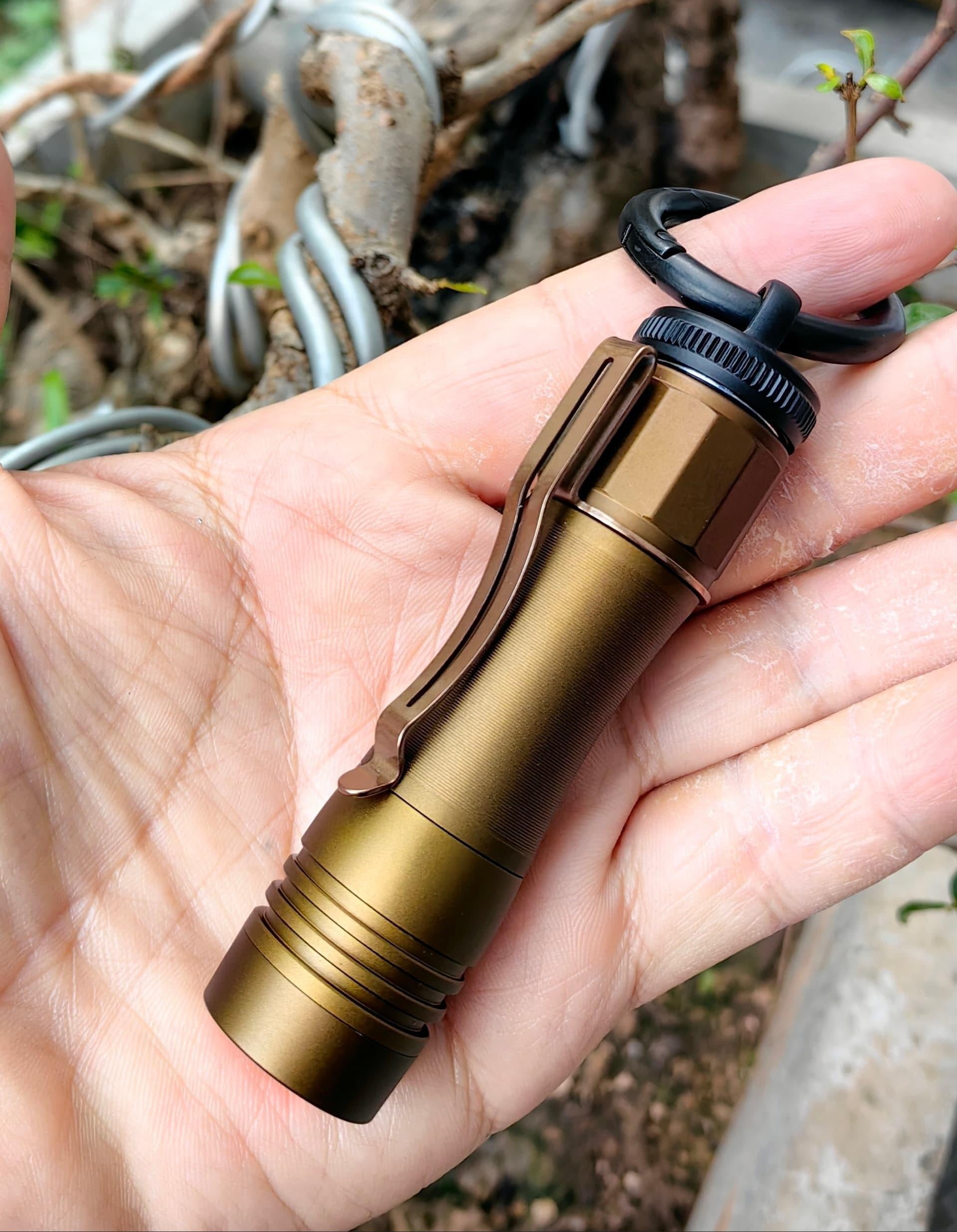 Noctigon KR1AA 14500/AA Custom LED Flashlight Noctigon KR1AA 14500/AA Custom LED Flashlight