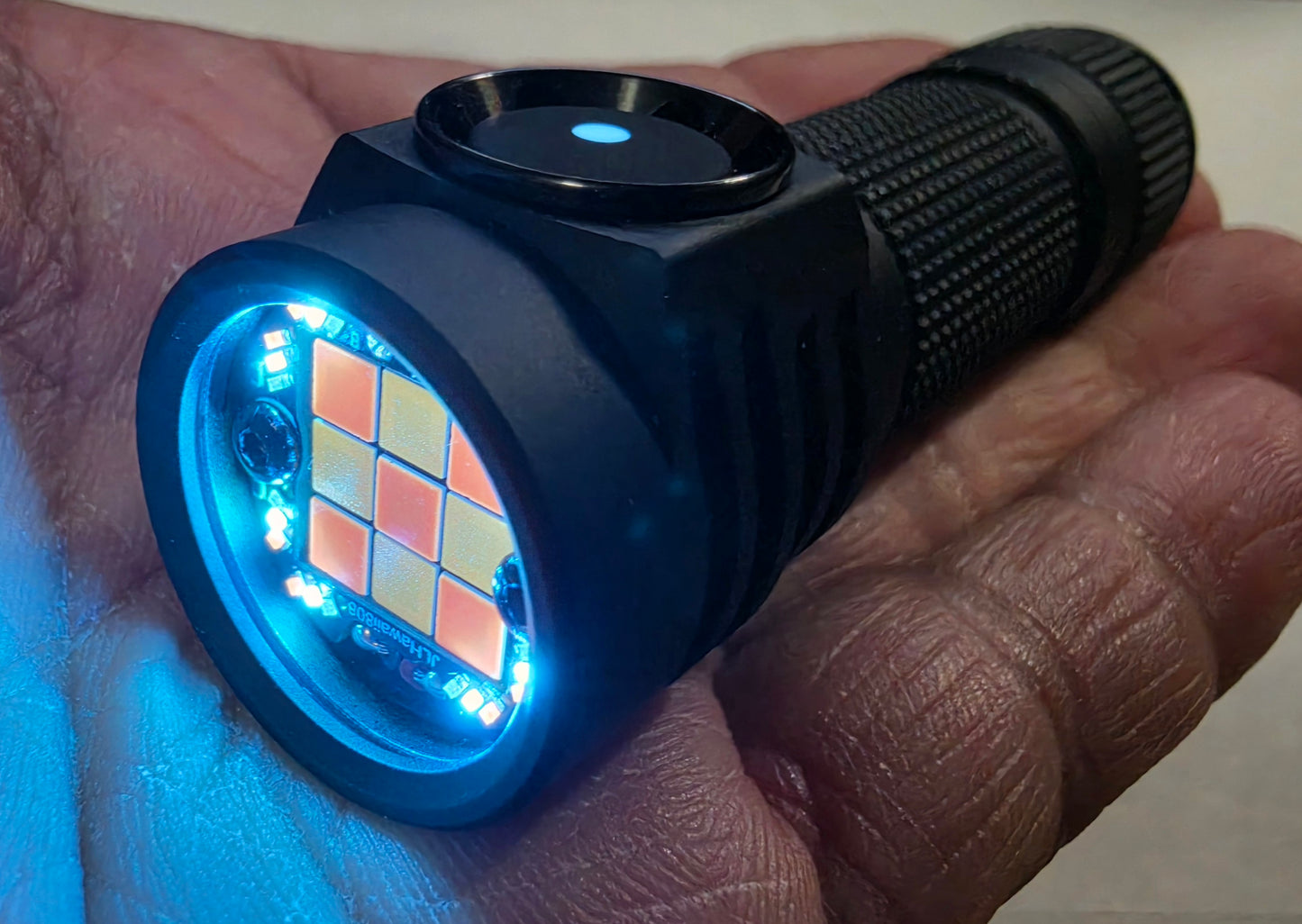Emisar D3AA Titanium/Copper/Brass "MEGA" 9 x LED Mule