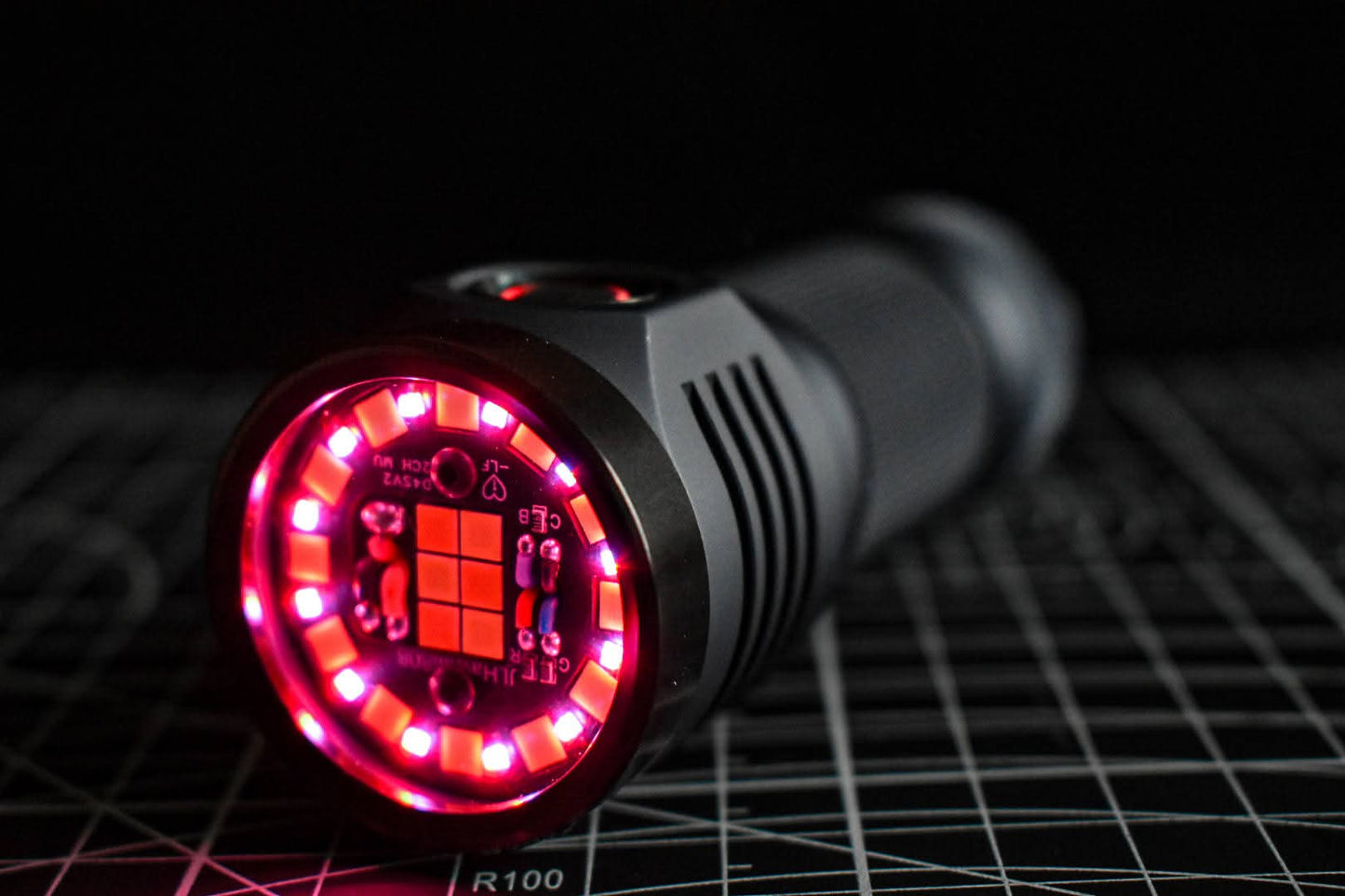 Emisar D4SV2 18 x LED Mule 2 Channel Tint Ramp *CUSTOM BUILT-TO-ORDER*