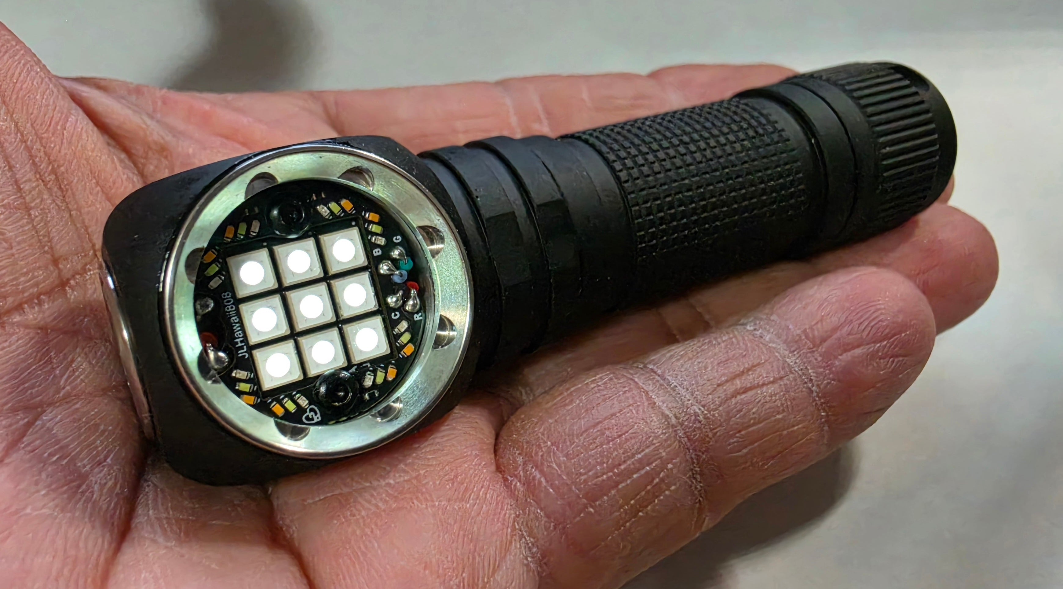 Emisar DW3AA 