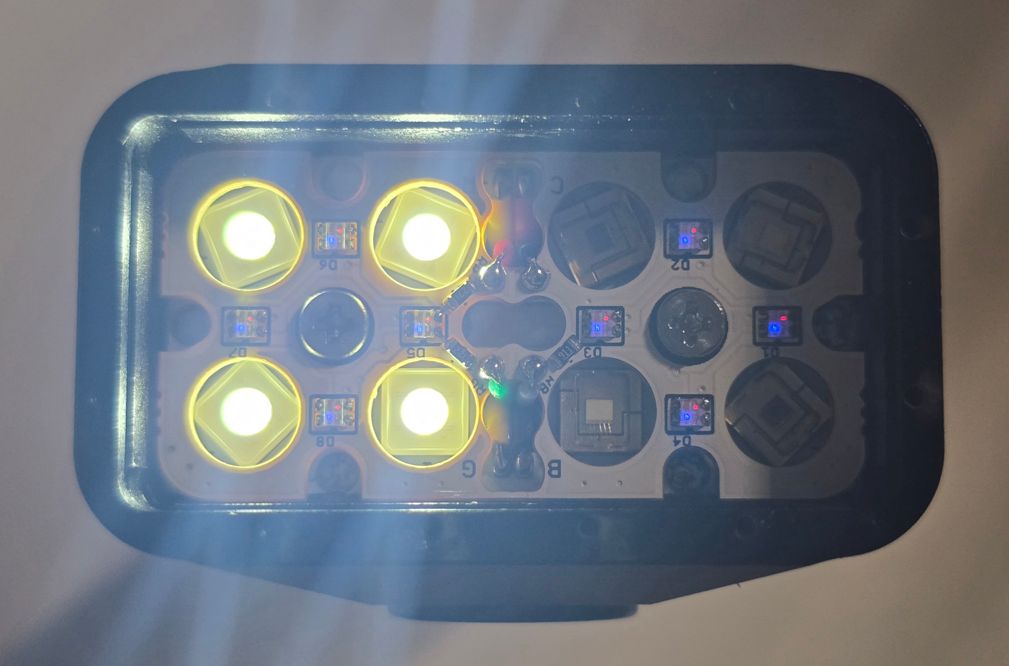 デュアルチャンネルフラッシュライト Emisar DT8K Emisar DT8K 3-CH 3CH 3535/5050SMD High Power LED Flashlight