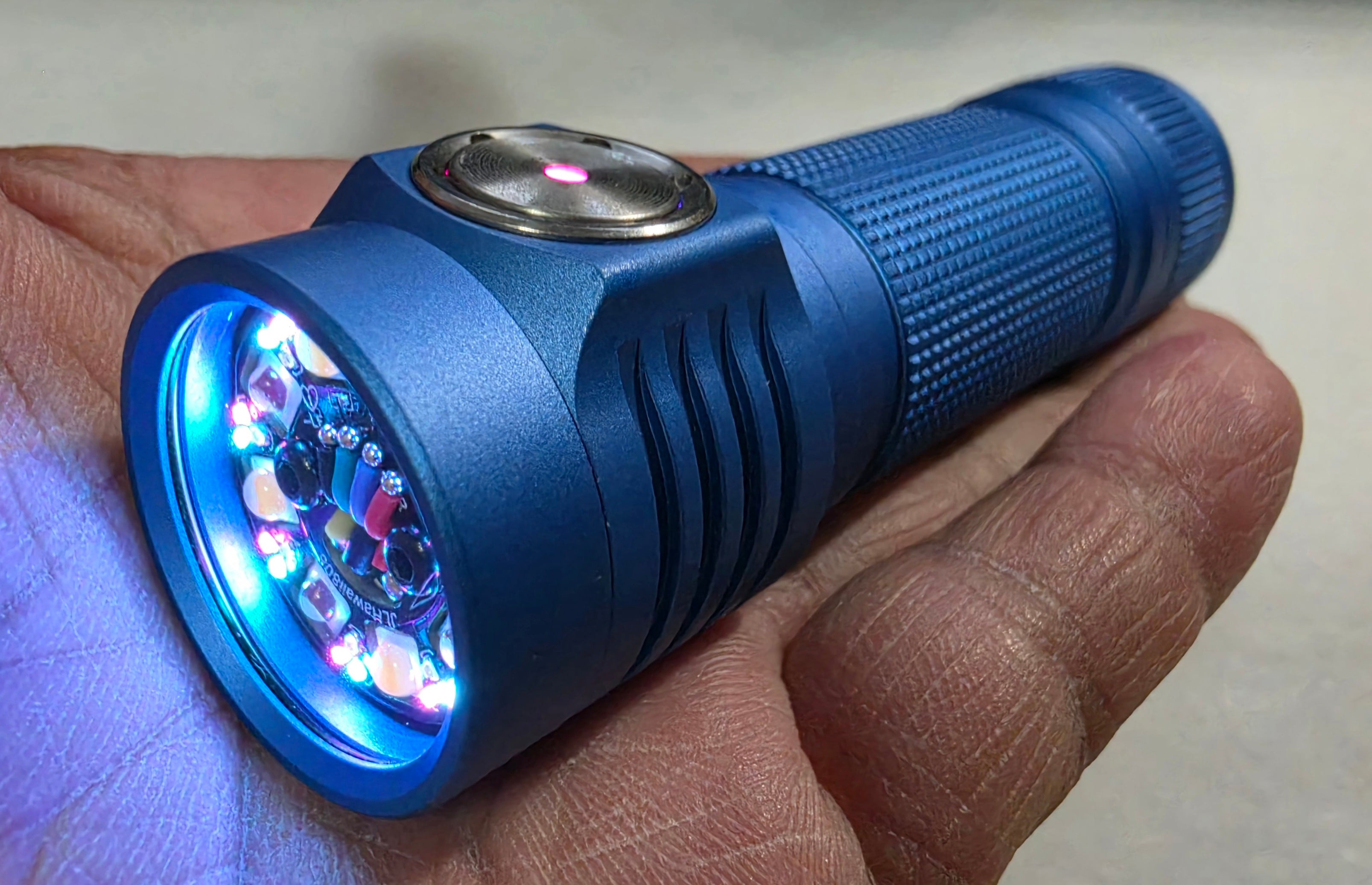 Emisar D4V2 Mule 2CH 2-CH High Power LED Flashlight – JLHawaii808