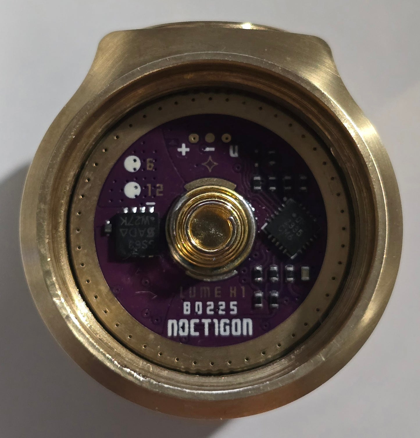 Emisar D4V2 Brass High Power LED Flashlight *CUSTOM BUILD-TO-ORDER*