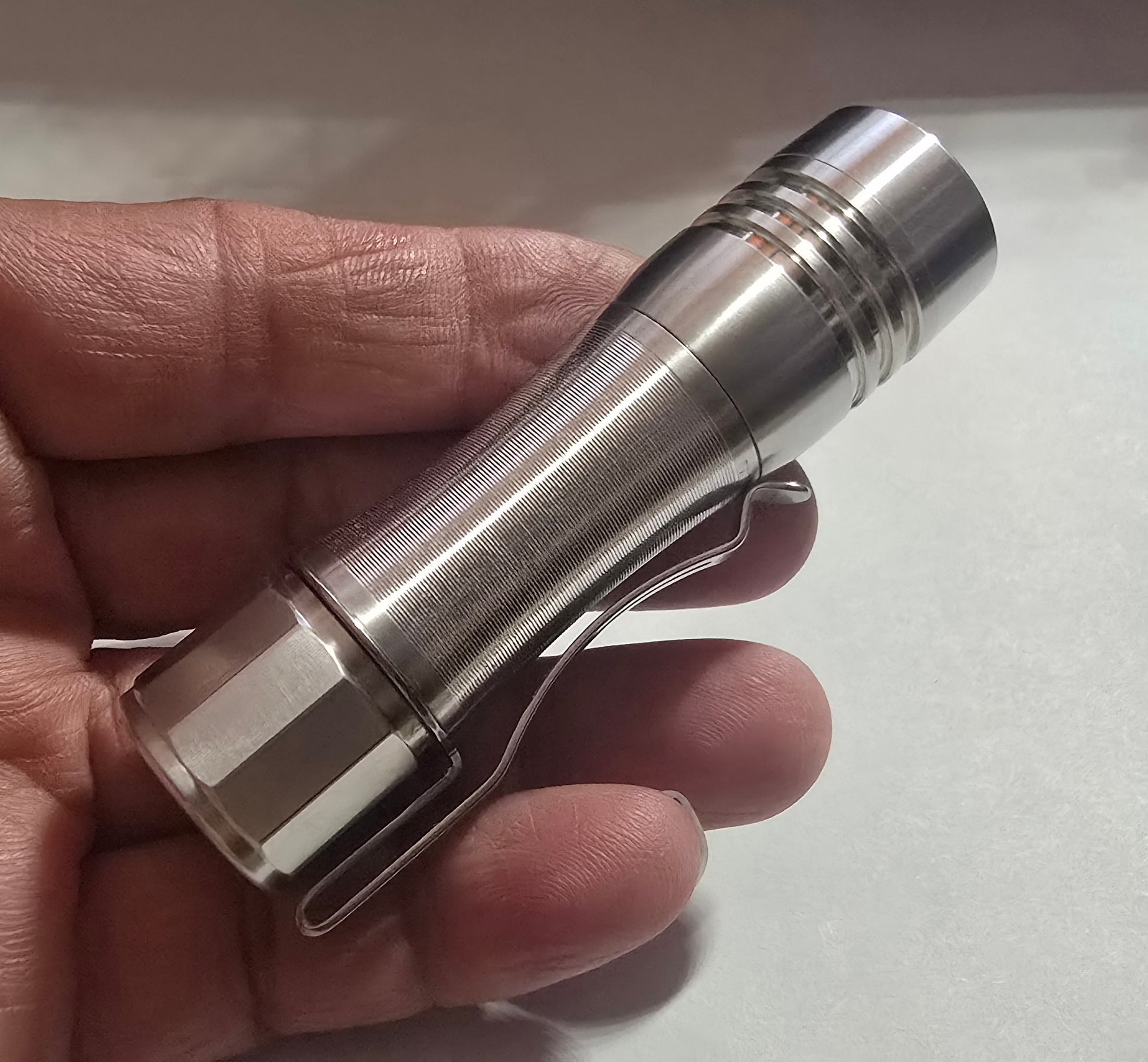 Noctigon KR1AA v1 14500/AA Custom LED Flashlight