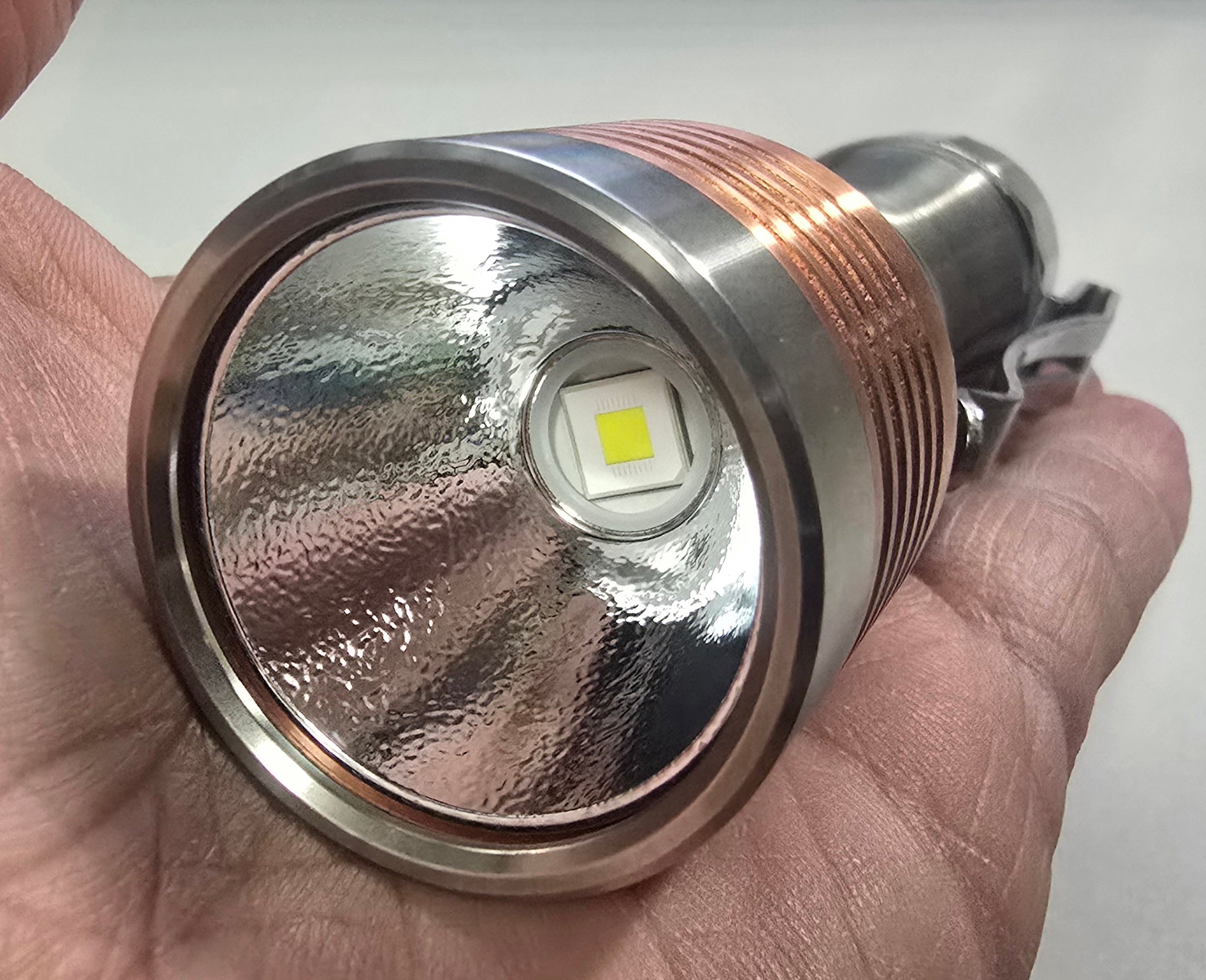 Noctigon KR1 Titanium + Copper 18650 Compact LED Thrower – JLHawaii808