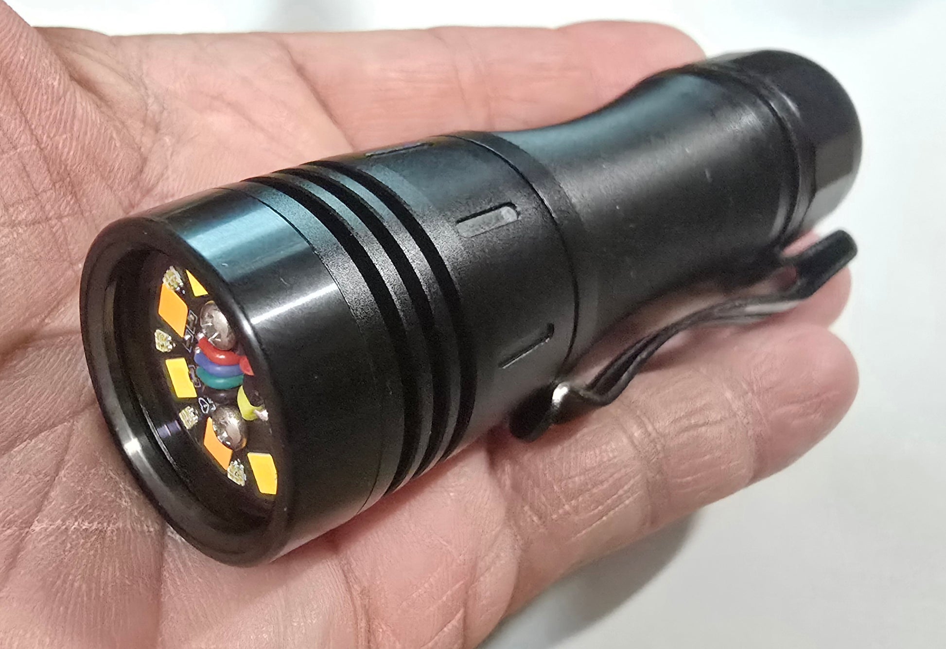 Noctigon KR4 18650 2CH 2-CH Mule High Power LED Flashlight *CUSTOM BUILT-TO-ORDER*