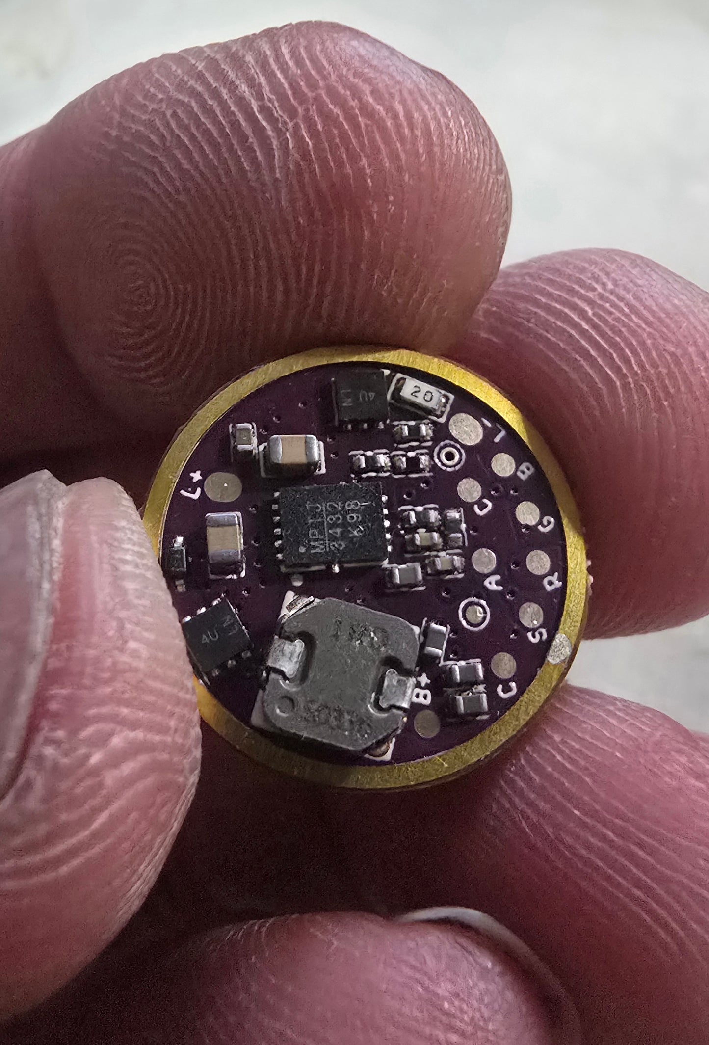 Noctigon KR1AA v1 14500/AA Custom LED Flashlight