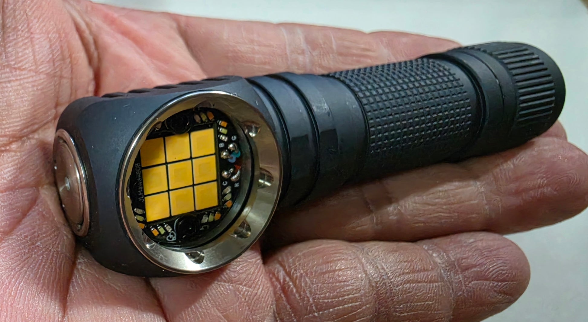 Emisar DW3AA "MEGA" 9 x LED Mule Right Angle Flashlight/Work light