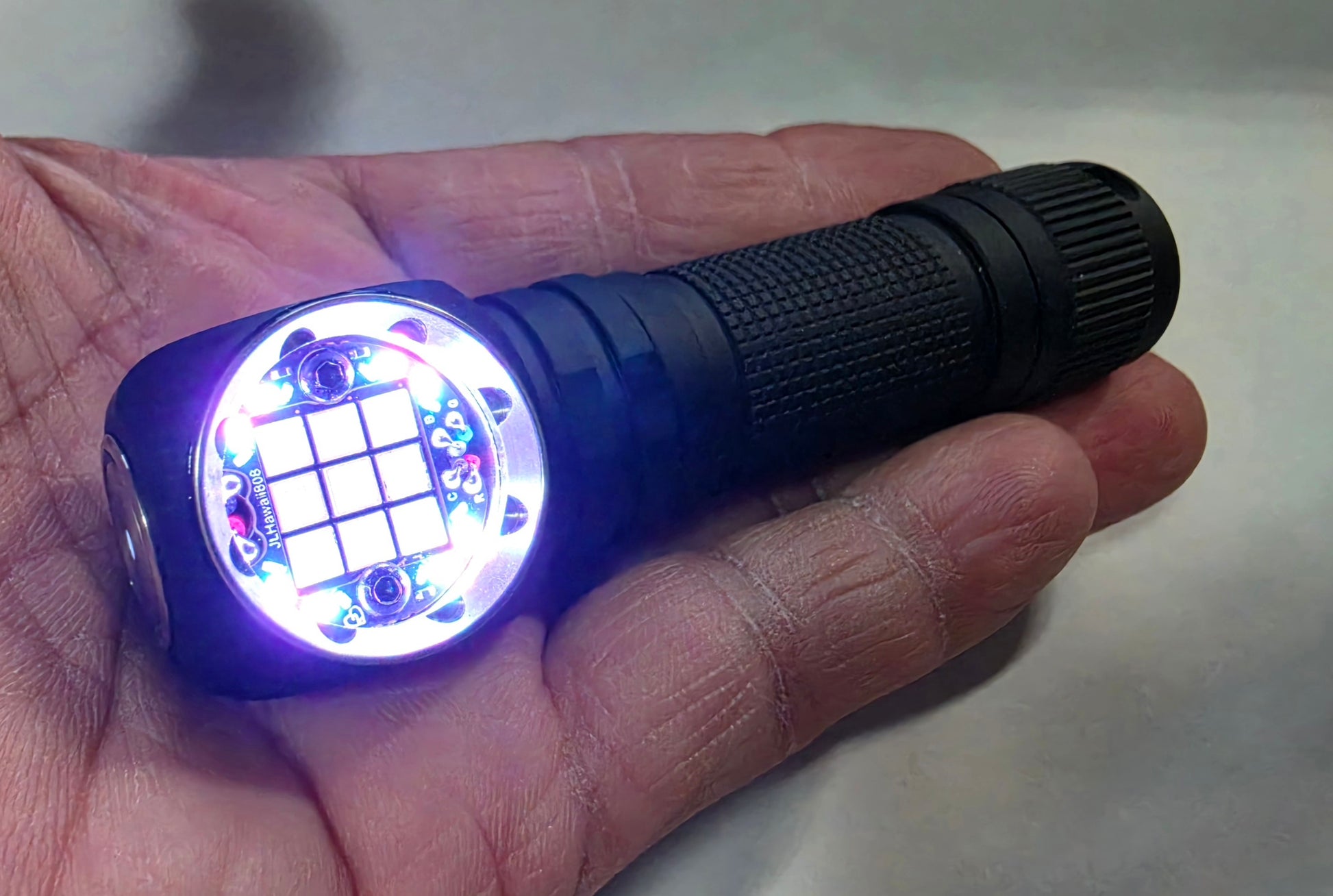 Emisar DW3AA "MEGA" 9 x LED Mule Right Angle Flashlight/Work light
