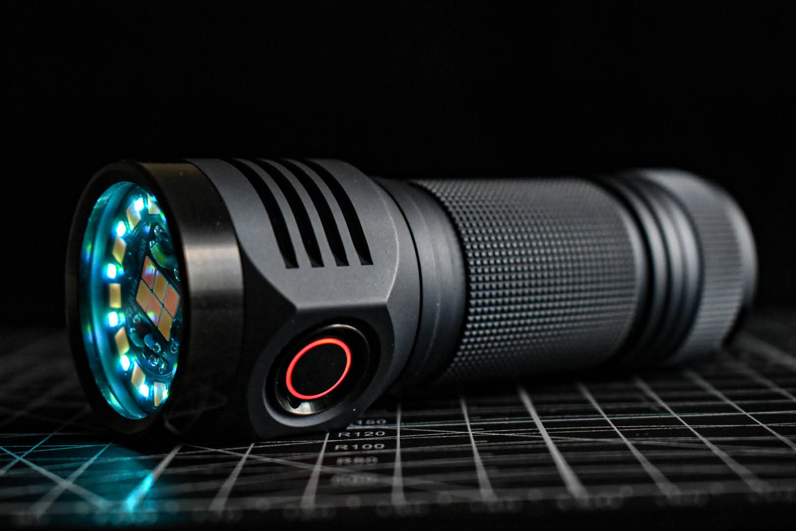 Emisar D4SV2 18 x LED Mule 2 Channel Tint Ramp *CUSTOM BUILT-TO-ORDER*