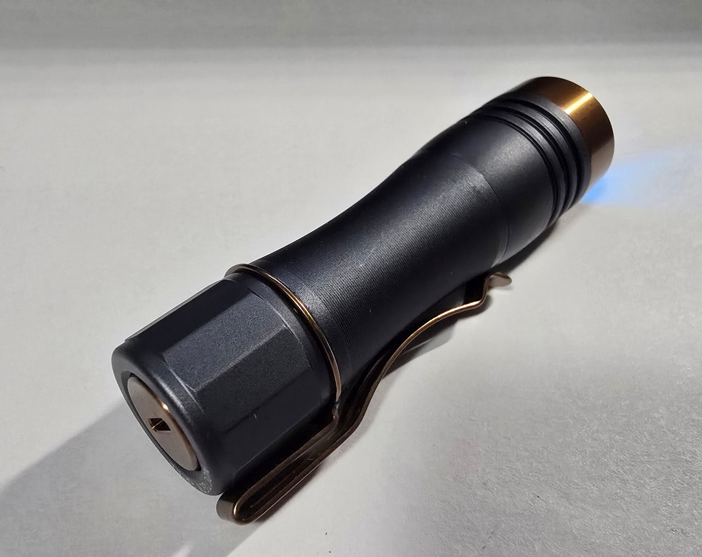 Noctigon KR1AA v1 14500/AA Custom LED Flashlight