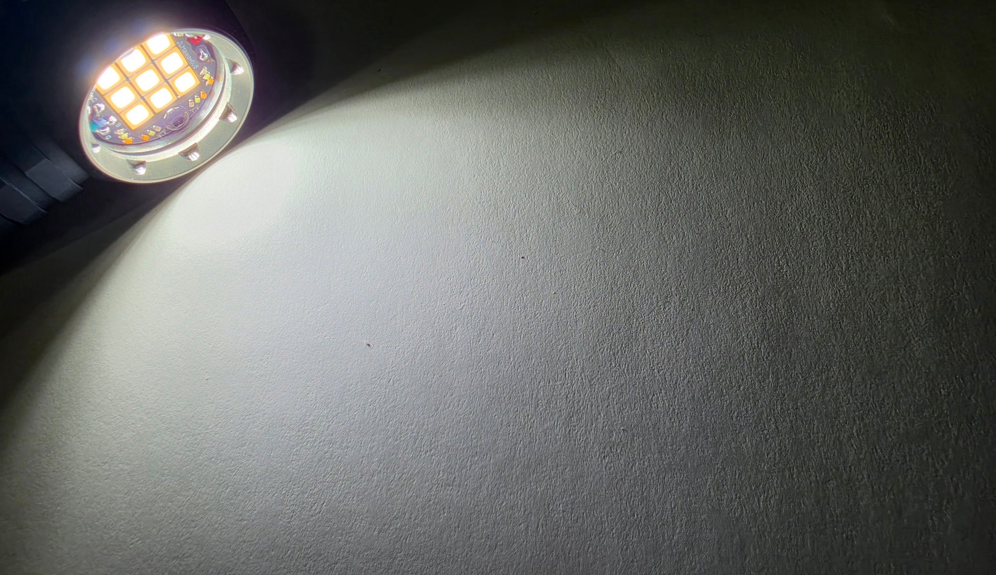 Emisar DW3AA "MEGA" 9 x LED Mule Right Angle Flashlight/Work light