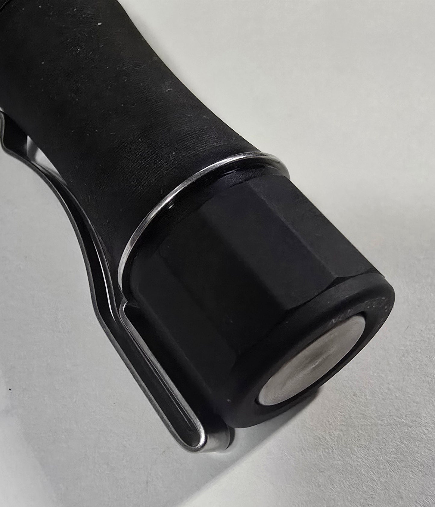 Noctigon KR1AA v1 14500/AA Custom LED Flashlight