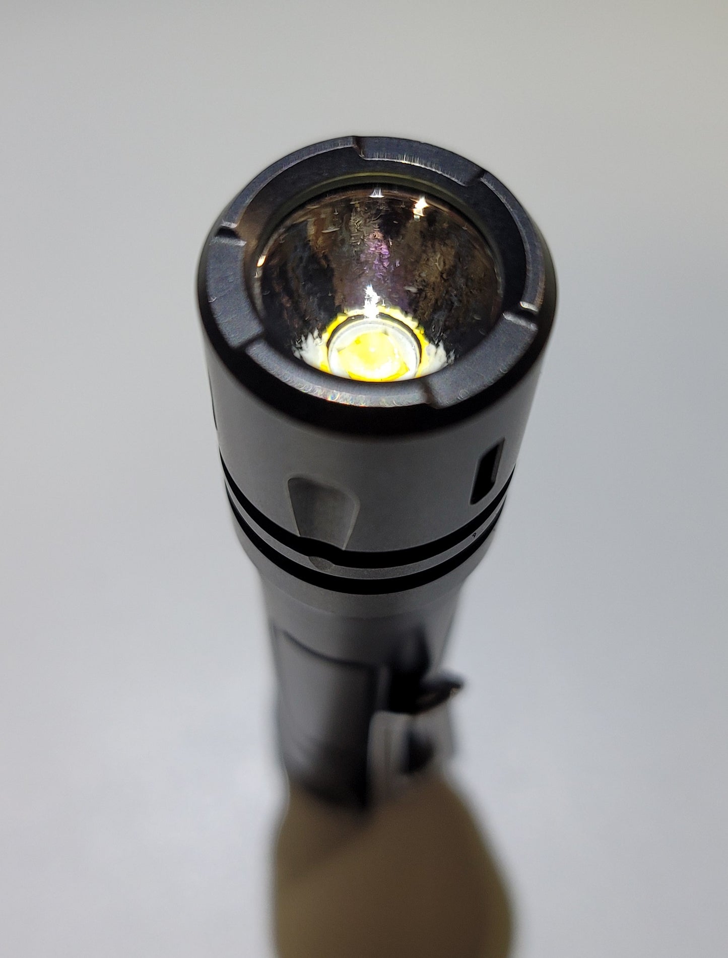 ReyLight Lan Titanium Black Oil Custom Led Flashlight