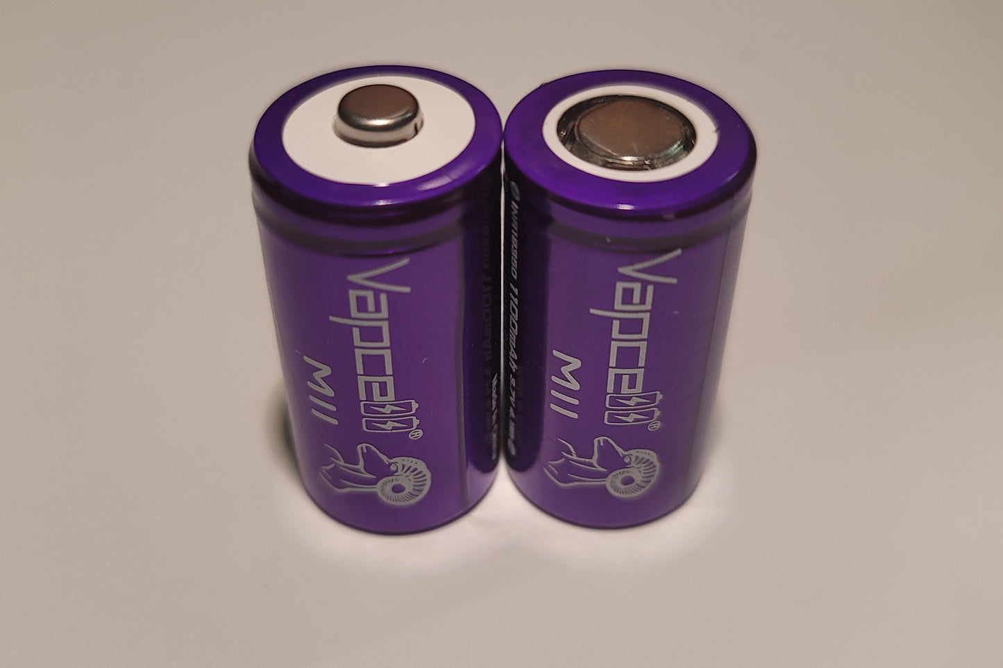 Vapcell M11 18350 1100mAh 9A Li-ion Rechargeable Battery **** HAS TO BE SHIPPED WITH FLASHLIGHT + FEDEX ***